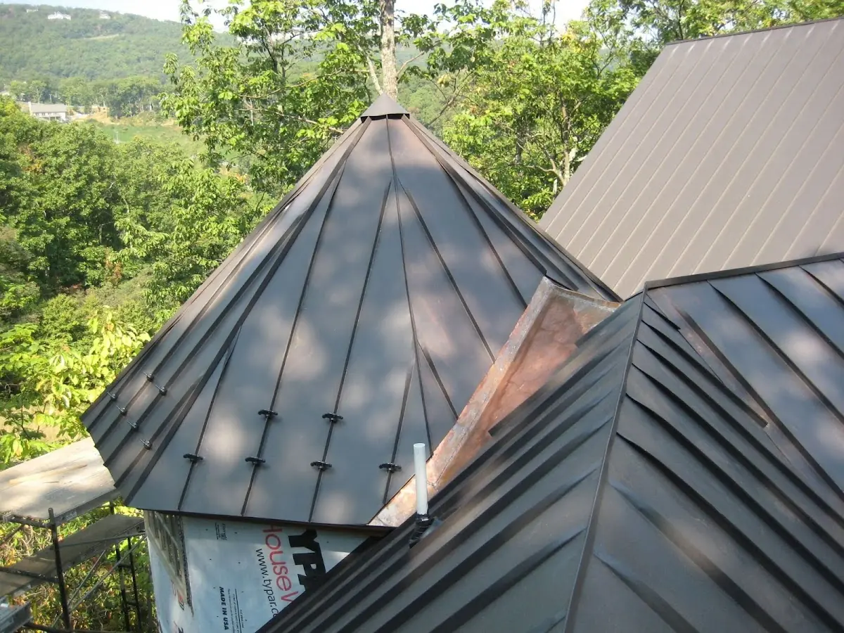 Professional Gutter Cleaning by Craftsman Roofing in Nadeau